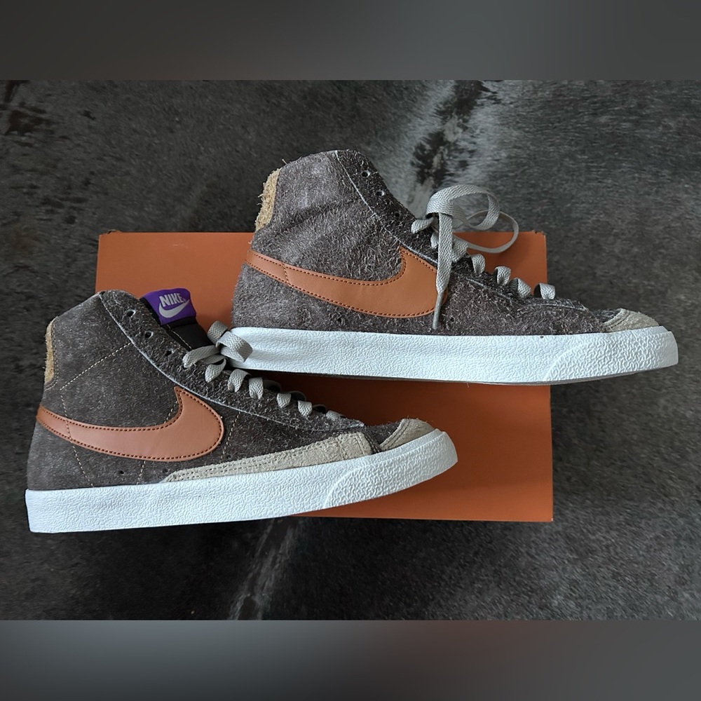 Nike Blazer Mid '77 Chocolate/Sail/ Khaki/Cider M 7.5 / W 9 New